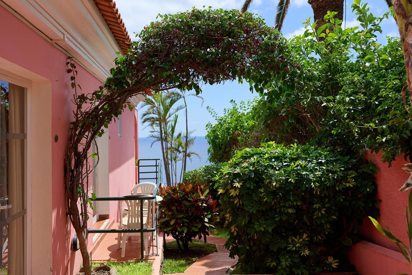 Inn & Art Madeira คานีโซ ภายนอก รูปภาพ