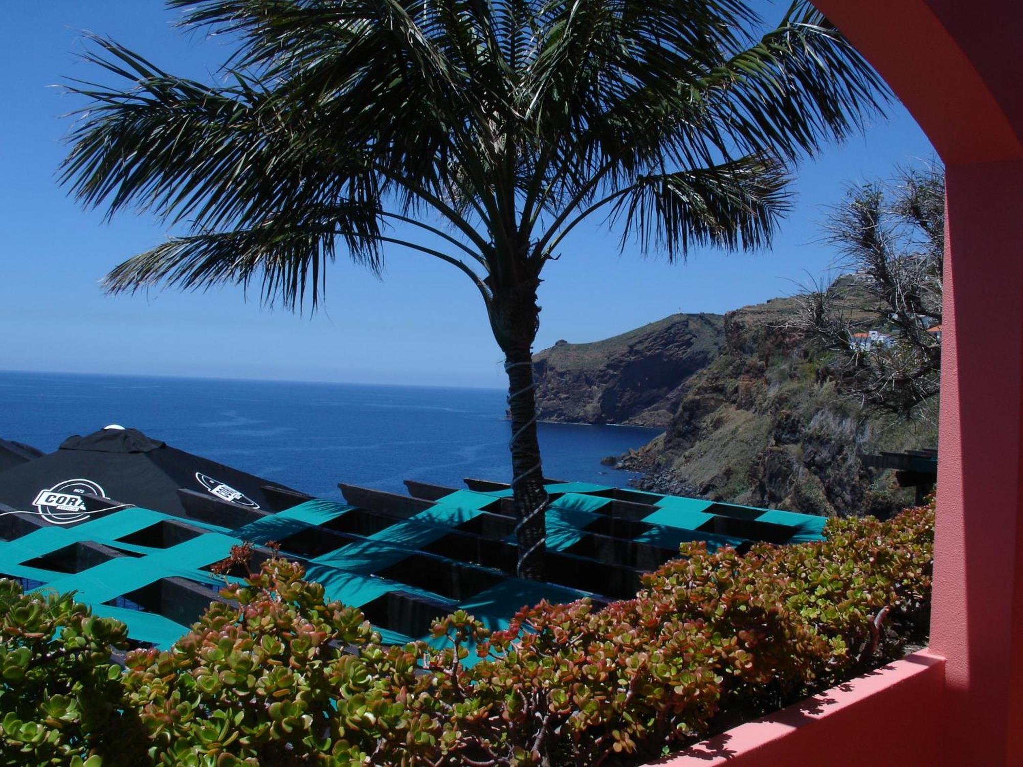 Inn & Art Madeira คานีโซ ภายนอก รูปภาพ