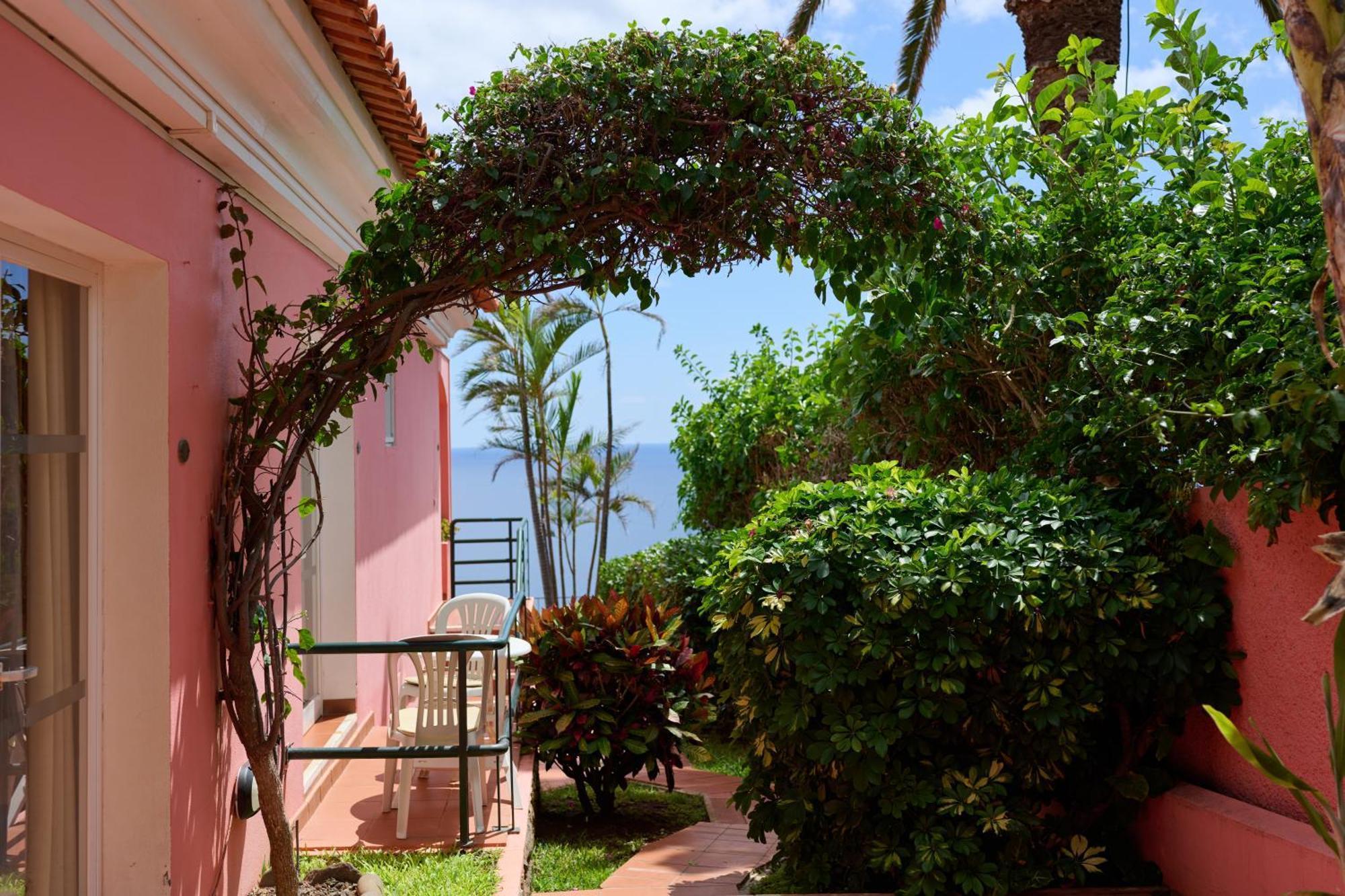 Inn & Art Madeira คานีโซ ภายนอก รูปภาพ