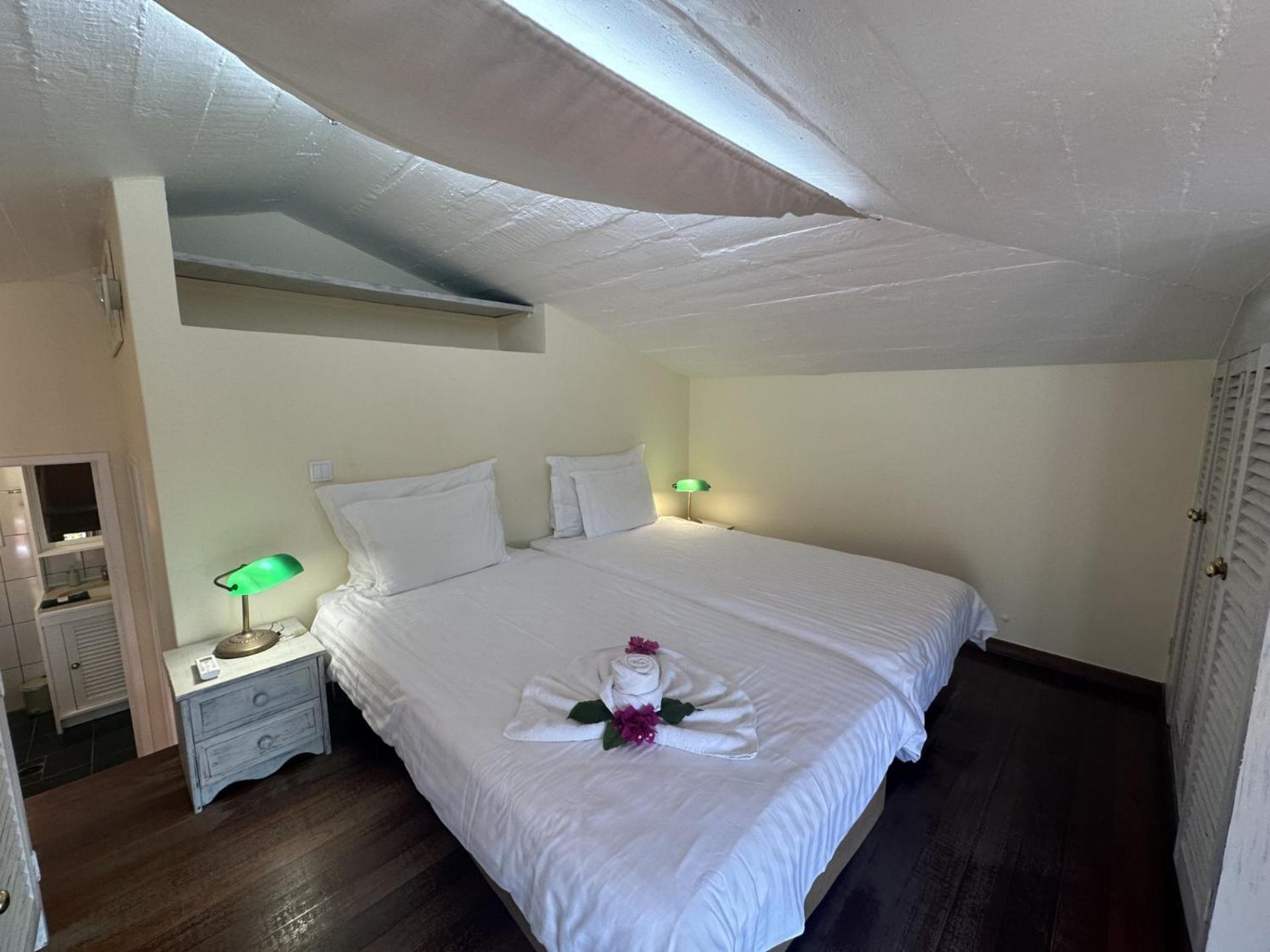 Inn & Art Madeira คานีโซ ภายนอก รูปภาพ